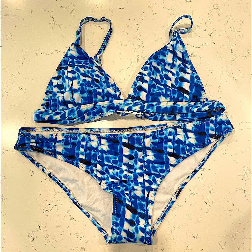 Cupshe Blue & White Bikini